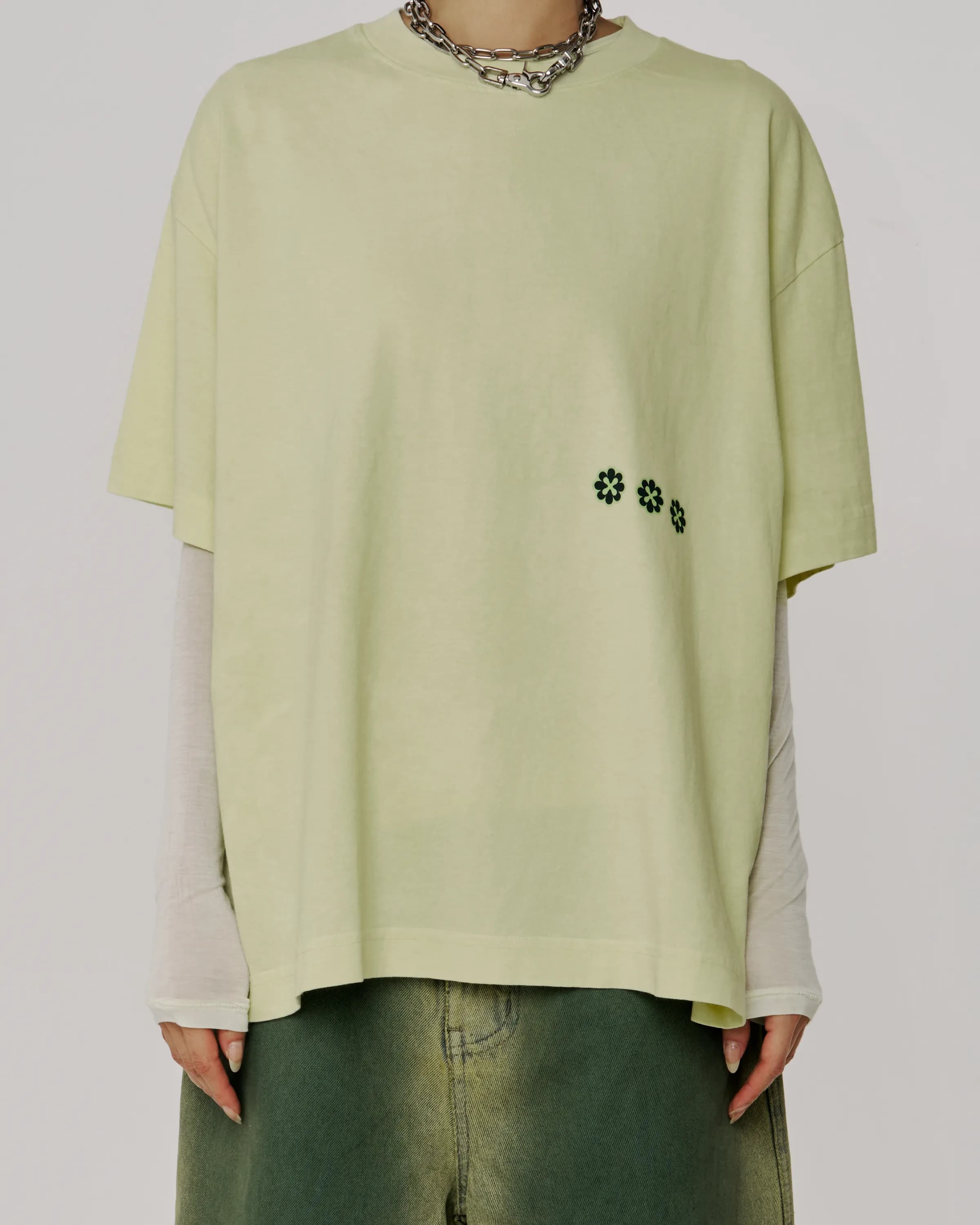 Lindsay wearing size LG, front view